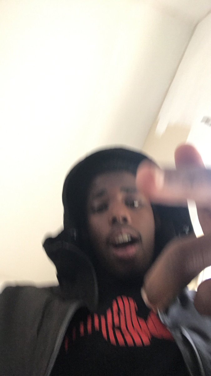 Frostbytes7's tweet image. I wanna take more pictures.