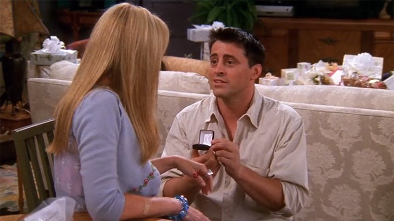 rosesforhazz's tweet image. okej ale pamiętacie jak Phoebe powiedziała że jest w ciąży, kiedy kryła Rachel a Joey nie chciał zostawić jej samej z dzieckiem więc postanowił się jej oświadczyć?