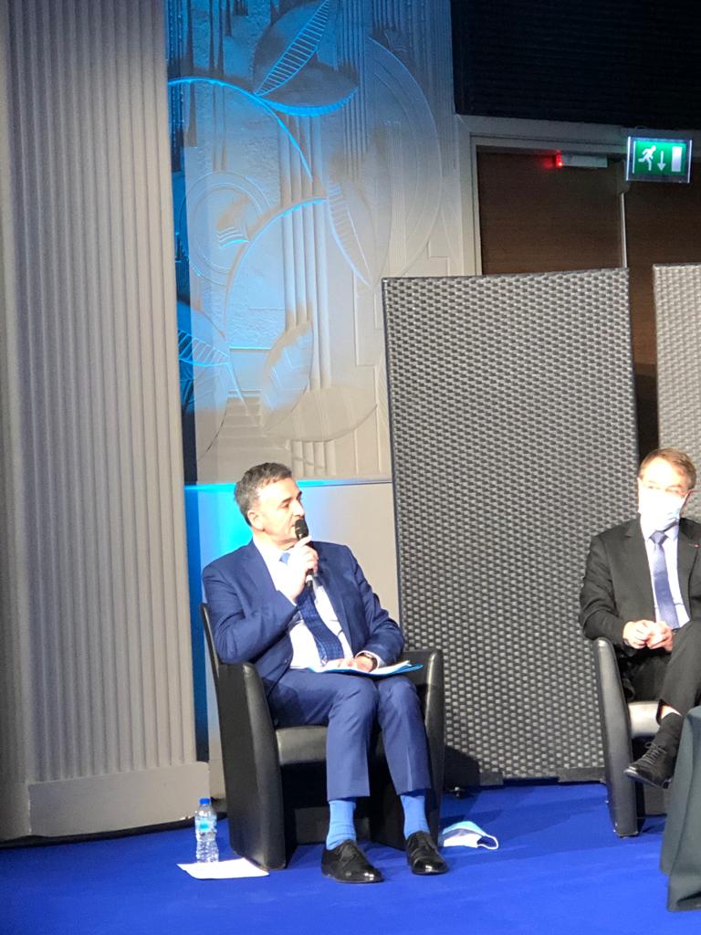 Apecfr's tweet photo. Dominique Métayer partage ces valeurs d'inclusion évoquées depuis le début de notre #tableronde et souligne l'importance d'éradiquer les comportements inacceptables. 
#DéfisDeDemain #Apec2021 https://t.co/f44syrTDz5