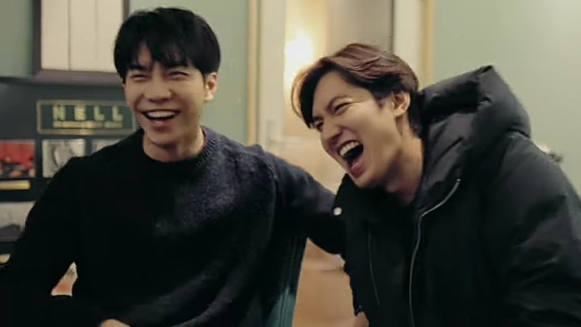 Solanch56369872's tweet photo. @ActorLeeMinHo Tan adorable y encantadora que es tu sonrisa mi oppa hace que todas las MinHo se derritan y palpiten los corazones por tì 😘💕💕💕 https://t.co/Q0GK0H6T74
