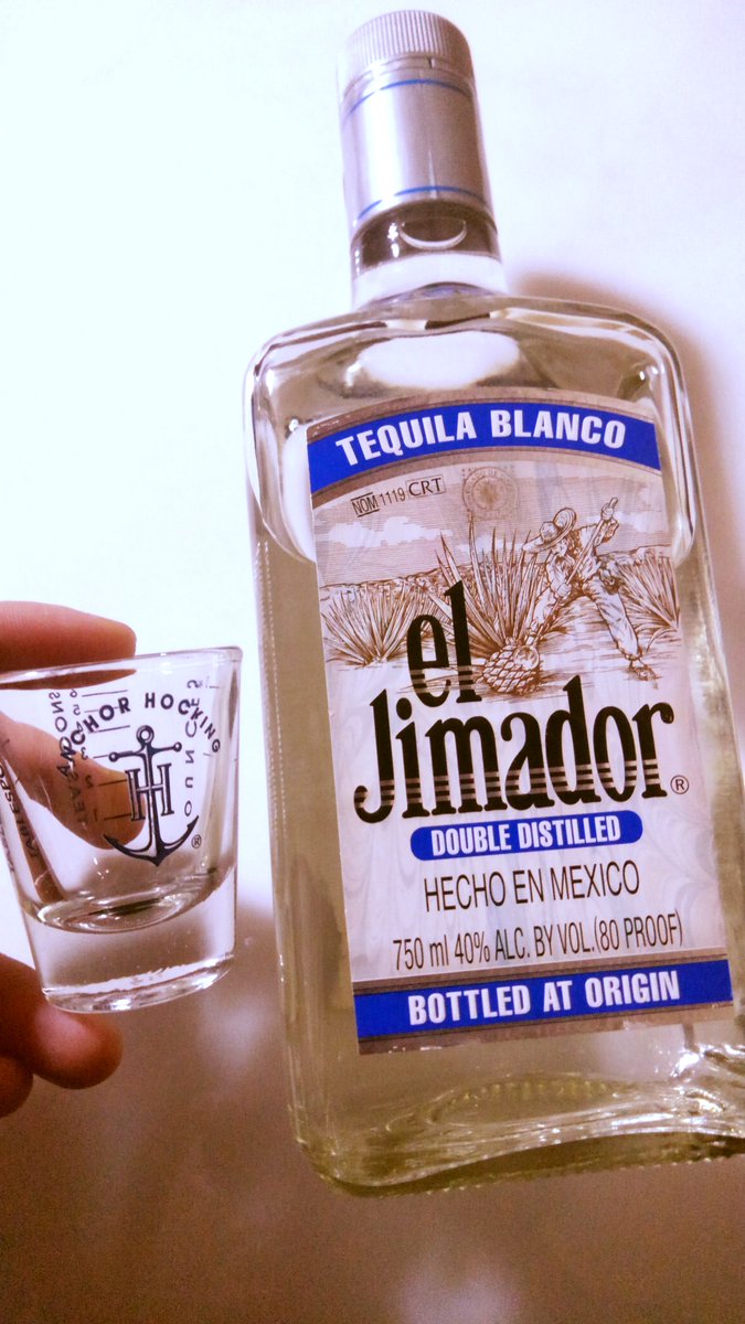 じんこ 福 怪獣 テキーラ用のショットグラスは必ずコレ って決めてるアンカーホッキング 別に高いグラスじゃないけど どのメーカーのテキーラシルバーともデザイン合ってて好きなので 一口で飲み干すのに目盛りがあるのもバカみたいでイイ