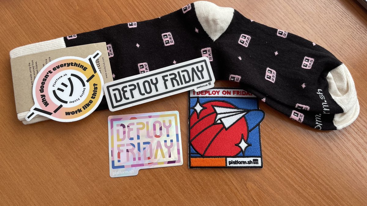 bercut2000's tweet image. Just got my present from Brasil from @platformsh for my #DeployFriday participation!!! This is so cuuuuute!! Thank you @otaviojava & @chadwcarlson!!!!
