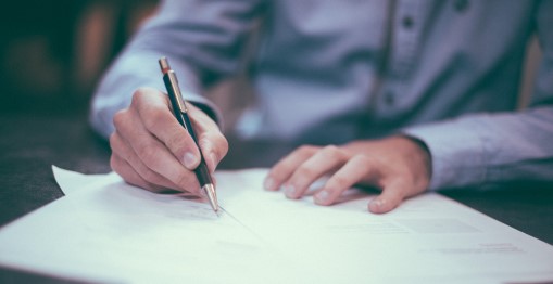 HGF_IP's tweet photo. You license to #monetise your #technology. How can you ensure you receive those payments in full? We will look at the provisions you should be including to protect yourself and more in our #IPinHealthcare #webinar on 28 Jan. Register: https://t.co/OeHdFuoUO9

#licence https://t.co/eOupbtlLPh