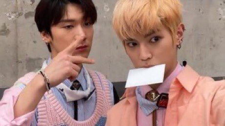 BeautifulRoseTY's tweet image. Wait a damn minute... is this what I think it is?? Ten has the polaroid he and Taeyong took together at the Harper's Bazaar photoshoot???  

#taeten #TAETEN𓇚𓃠