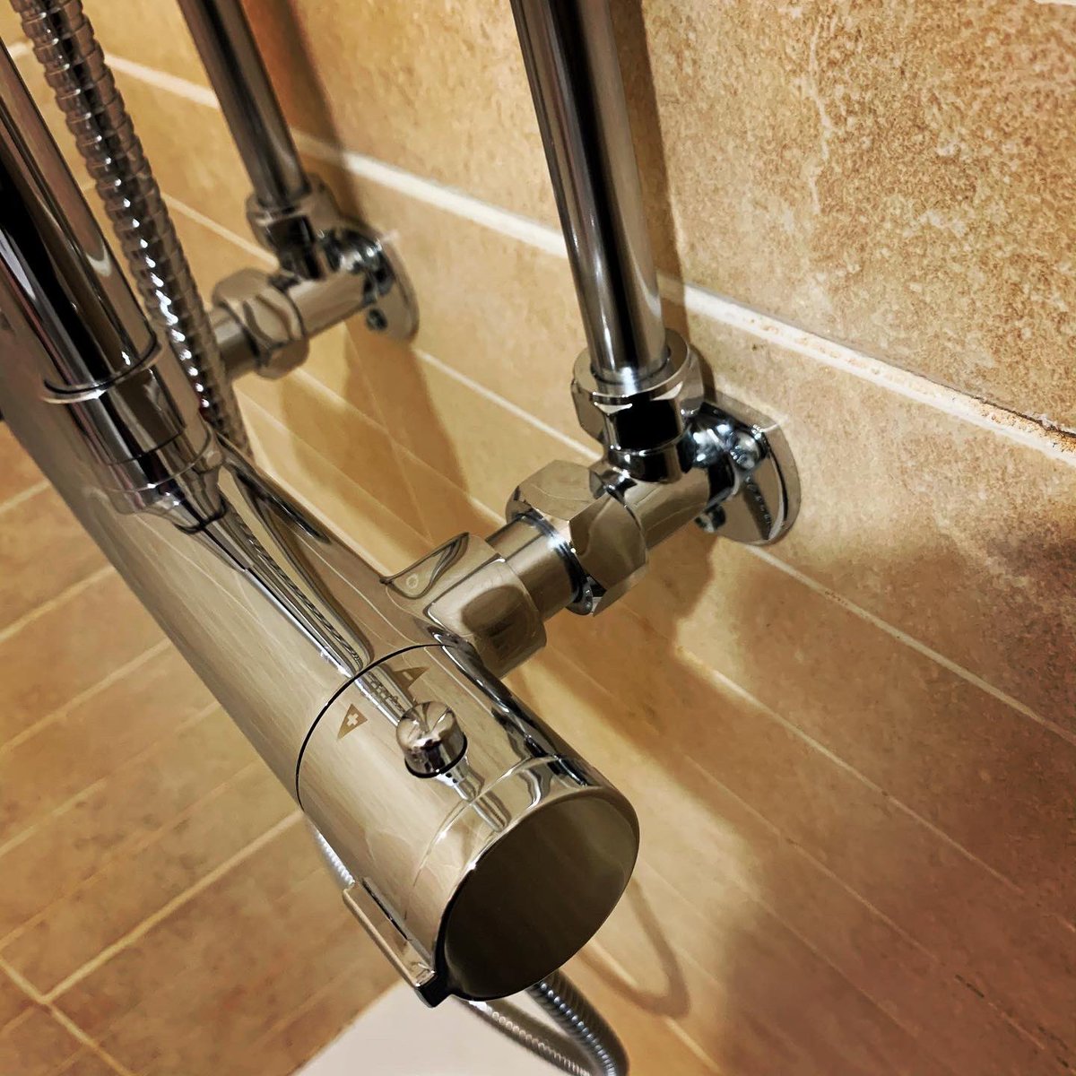 Cheeky little shower swap 🚿
Slight improvement I think 😅