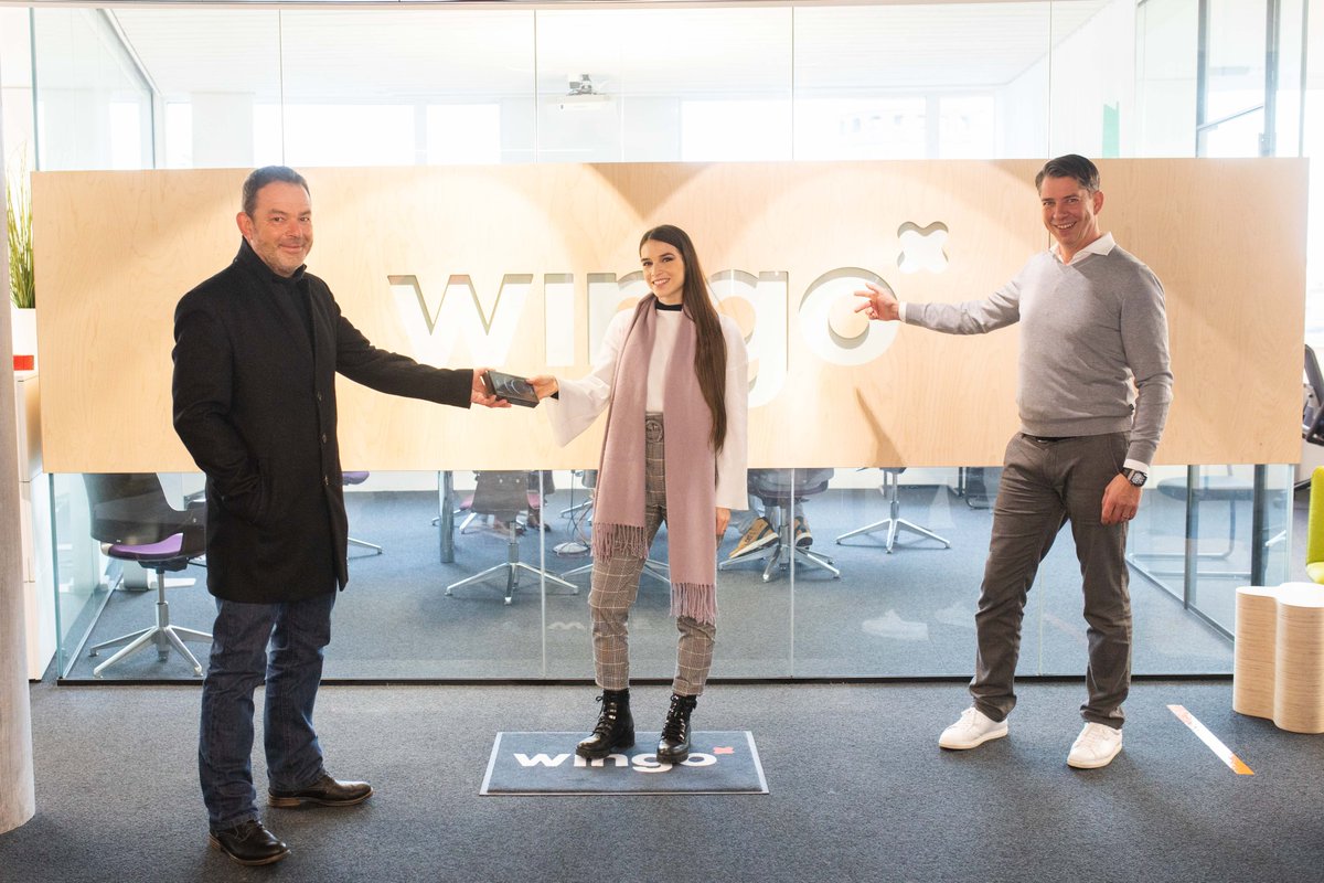 🇨🇭 Début 2021, nous avons réalisé l’exploit de produire le premier concert décentralisé au monde. 

📍Ce matin, nous avons rencontré Flavie Léa chez <a href="/Wingo/">Wingo</a> et surprise🎁, nous lui avons même offert un petit quelque chose.

Pour le replay : youtube.com/watch?v=tmR6pM…

#prêts