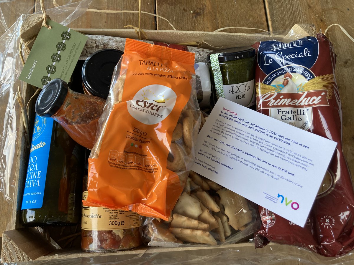 Wat een leuke verrassing vandaag van de @NVOpedagogen als dank voor mijn actieve bijdrage! hopelijk kan volgend jaar weer het Chapeau diner gehouden worden, maar dit is een mooi gebaar.