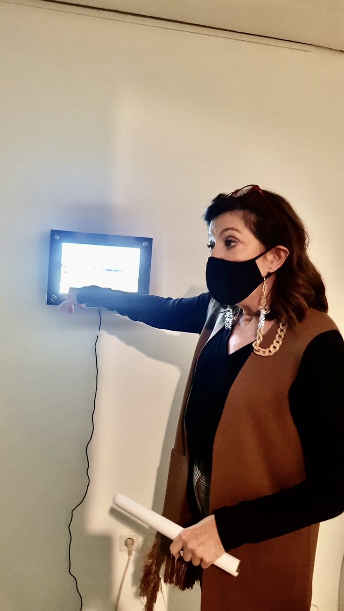 RosarioTamayoCS's tweet photo. En el Centro Anabel Segura, en #Alcobendas, se expone el proyecto fotográfico #Kadish de #SusanGuenun.
Una reflexión sobre la Shoá y el paso del tiempo.
#Kadish es una oración bella y profunda de exaltación a Dios y a la vida que se reza en recuerdo de los fallecidos. https://t.co/UKo9c52kwd