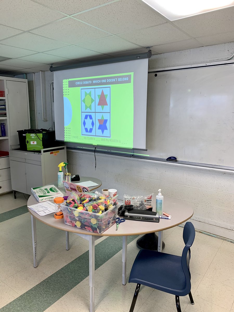 Chignecto_FoSS's tweet photo. Which One Doesn’t Belong - Miss McPhee used this activity to begin her Math 8 class. The focus was to have students listen to their peers’ observations and expand upon them. #MathTalkMoves #Reasoning #Connections #SeeInsideOurClassroom https://t.co/WDfJIyEWj0