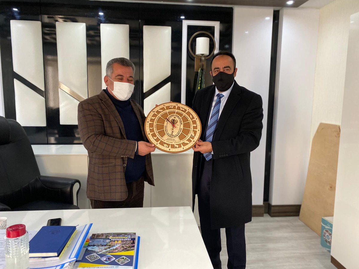 AVHO olarak belediye başkanımız Sayın Dr Süleyman Kılınç’ı ve Belediye Başkan yardımcısı Dr Şerif Ayaz’ı makamında ziyaret ettik mesleğimiz ve Adıyamanda hayvancılık,Gıda güvenliği ve sokak hayvanları ile ilgili ortak projeleri  çözüm önerilerini paylaştık.