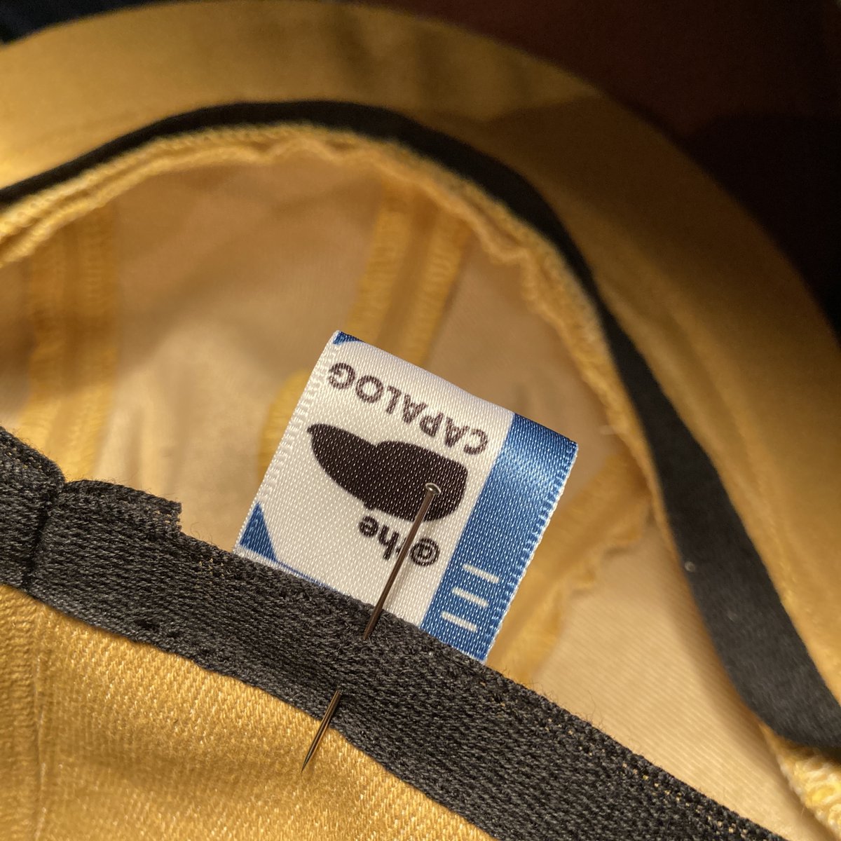 Ordering a cap in YOUR head-size is super easy &amp; one of my fave things about being a slow fashion brand. Latest blog post below.. thecapalog.com/blogs/captains…