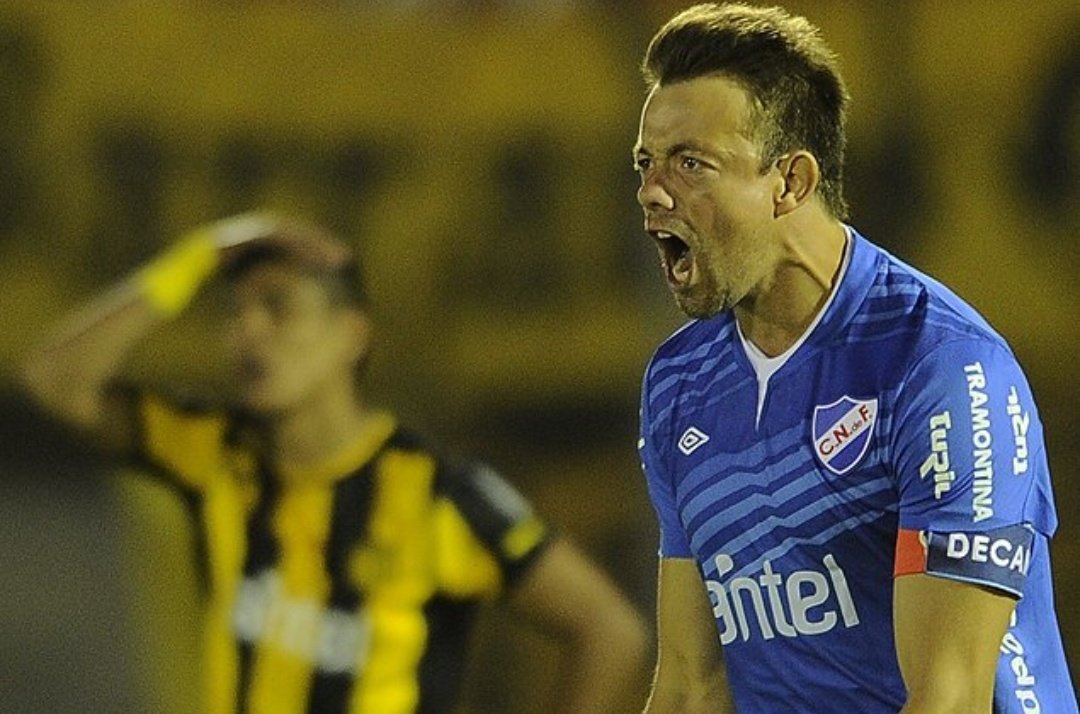 CNdeFhistoria's tweet photo. 21/01/1984 nace en Cerro Largo, Leonardo Burián
Jugó en @Nacional un total de 94 partidos
Campeón Uruguayo 2005, 2005/06 2008/09, 2010/11, 2011/12 🏆🏆🏆🏆🏆
Apertura 2008/09, 2009/10, 2011/12 🏆🏆🏆
Clausura 2010/11 🏆
Liguilla 2007/08 🏆
¡Feliz cumpleaños, Cachorro! https://t.co/ltFYa9R7bF