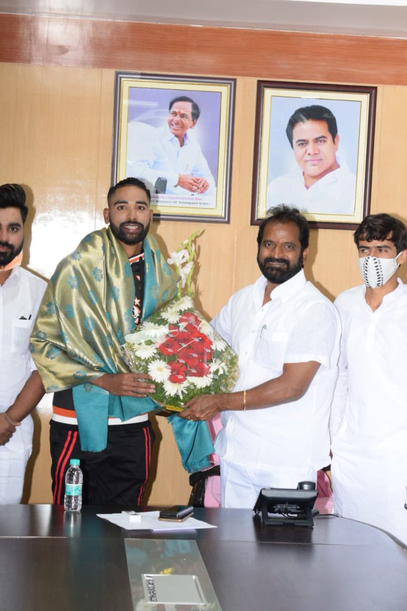 VSrinivasGoud's tweet photo. India Cricketer Mohammed Siraj called on today at Minister Chamber in Ravindra Bharathi. https://t.co/FYaZPIigu7