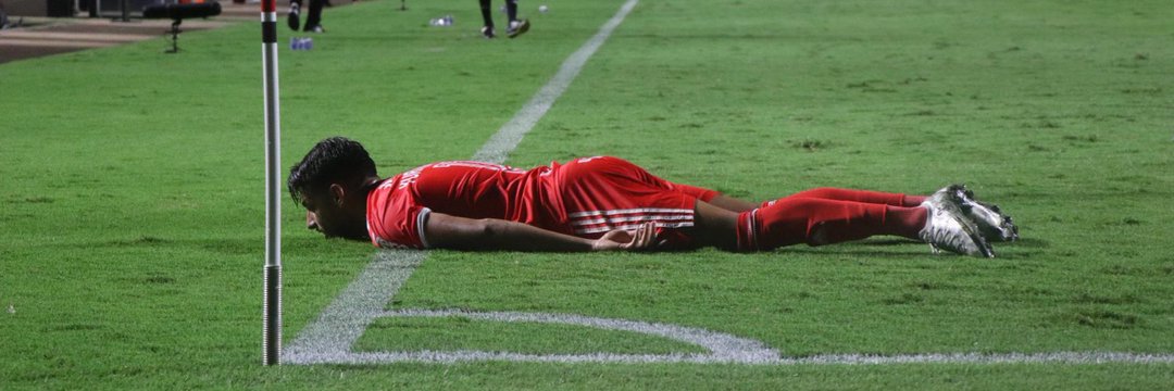 sciggl's tweet photo. @SCInternacional Bom dia, estagi. Todo mundo dormiu assim ontem? https://t.co/AswhGRObtM