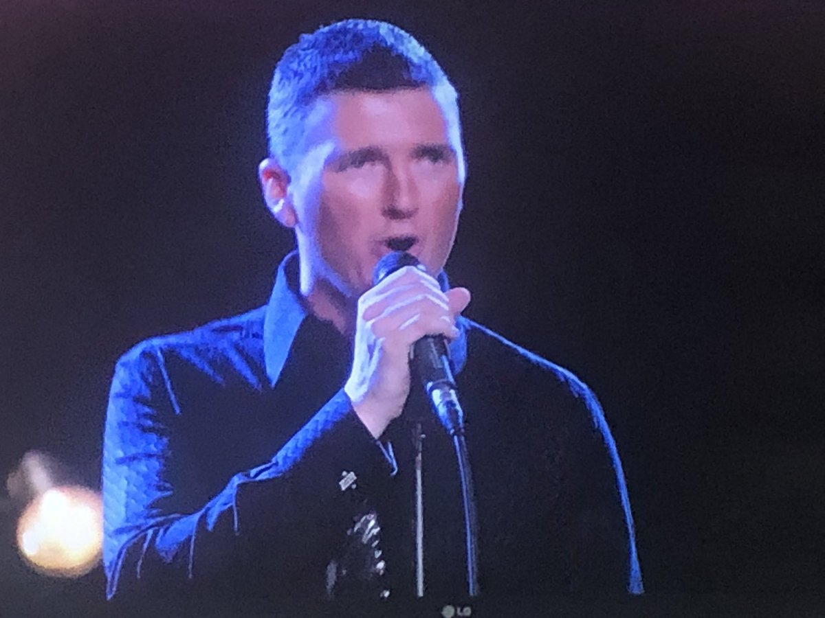 welsh_wizzy's tweet photo. @asaelliott re-watching Benidorm. Still a great rendition of runaround sue! 👍 Cracking. https://t.co/hAcEKJR5GV