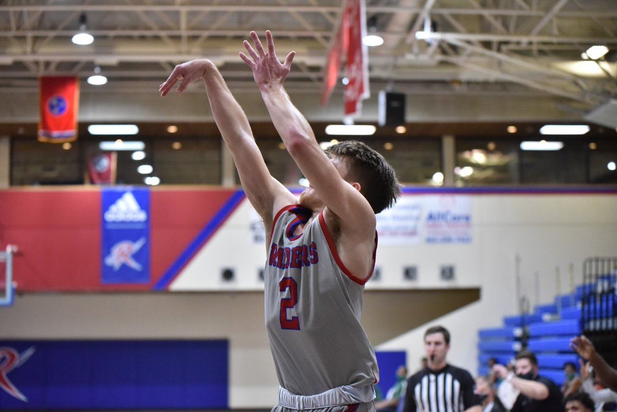 RoaneSportsTN's tweet photo. We have heard this a lot during his time at Roane State. @naylorvich11 for 3! https://t.co/GBMvNEZZaS