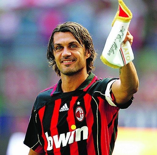hadimossa's tweet photo. @acmilanar الأسطورة https://t.co/htXAByq5PQ