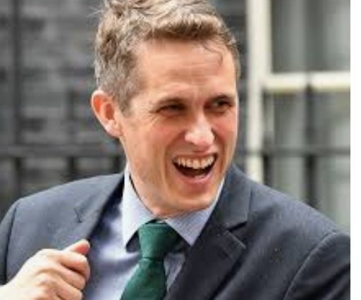 my2pencehworth's tweet photo. Who thinks I should #resign or should I just keep wingin it https://t.co/AhwgTIn4zp
