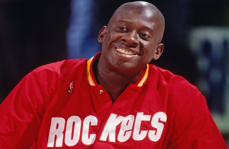 Banesco's tweet photo. En 1991, #CarlHerrera se incorpora a los Rockets de Houston para jugar como ala-pívot en la primera de sus ocho campañas en la #NBA 👉 https://t.co/mKhAQZrCS0 🏀

Por: @javiergon56 y @CFigueroaRuiz27 #BlogBanesco #MemoriasDeportivas https://t.co/7YvDOZ4qkG