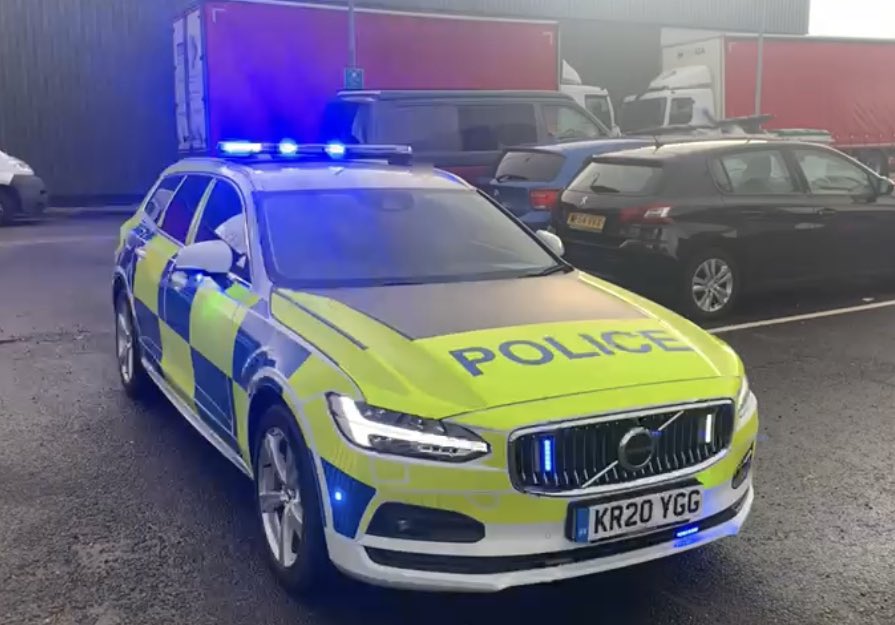 jeanettegriggs's tweet photo. Well would you look at that!

Speed enforcement integrated into the Volvo 9” HD touch screen of our latest 300hp Mild Hybrid V90 marked RPU demo

#volvospecialvehicles https://t.co/Emx8QDPS9k