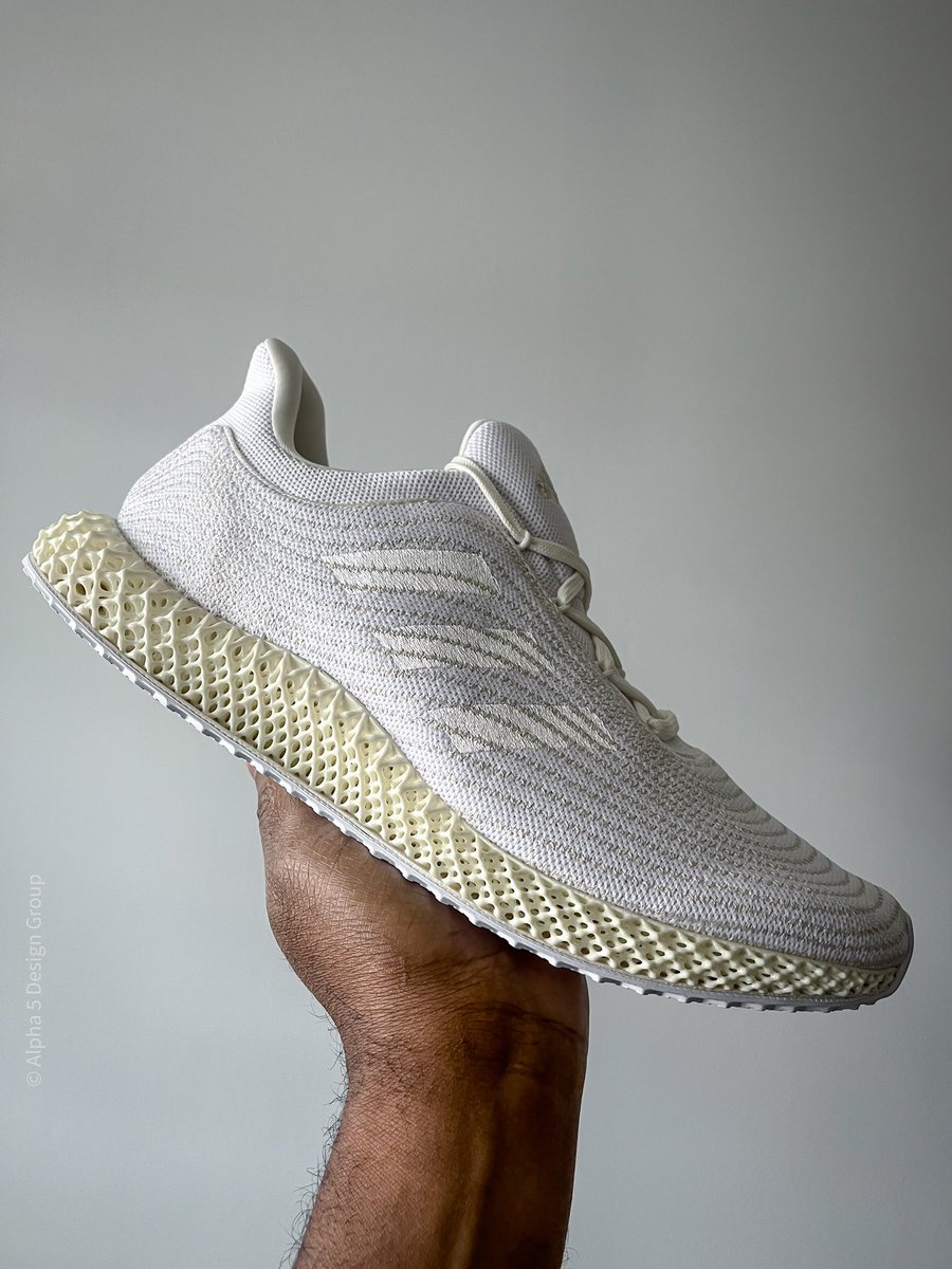 Kaeno's tweet photo. ♻️ For the Oceans @parleyforoceans x @Carbon x @adidasrunning 🙏💛✌️ https://t.co/Jb1U2EdKdF