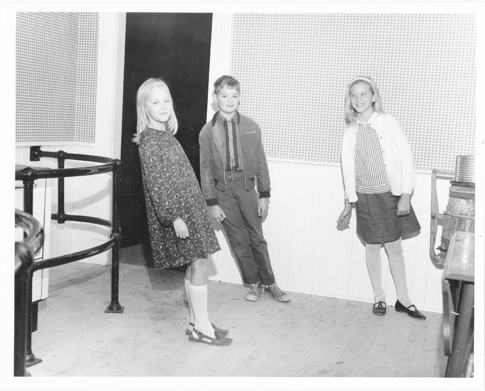 SciTechMuseum's tweet photo. If you live in #Ottawa and you don’t know what the Crazy Kitchen is, then you must be living under a rock! Do you remember visiting the Crazy Kitchen as a child or with your own children? Please share your photos or memories with us, we’d love to see them! #TBT #CrazyKitchen https://t.co/9O14EediSb