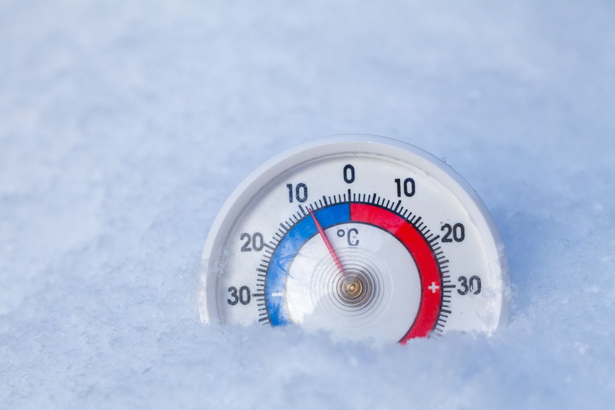 pvcstripUK's tweet photo. The big freeze is back, protect your warehouse, products and workers by installing our thermally efficient PVC strip curtains on your open doorways. 35% average savings on energy bills, average 5-year lifespan, investment is repaid on average within 6 months of use. https://t.co/8benBTI31X