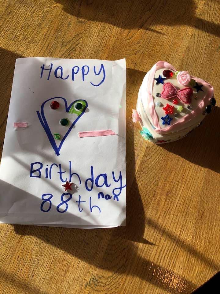 rhian_bailey's tweet photo. So today we done art and summer made some lush trinket boxes and made a card for her nanny’s 88th birthday 🎉 too @MsJonesYBS #BEDWEN https://t.co/8y5yPWzQw1