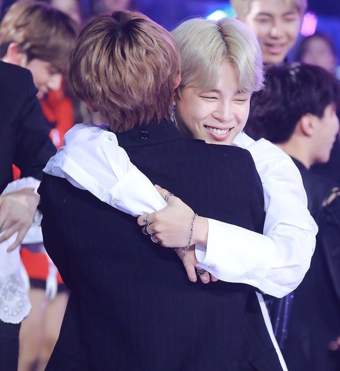 Jimin when he hugs tae......