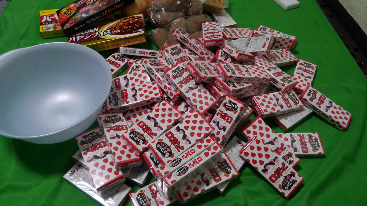 「今からカレー作ります」と準備したものは？大量のアポロｗｗ