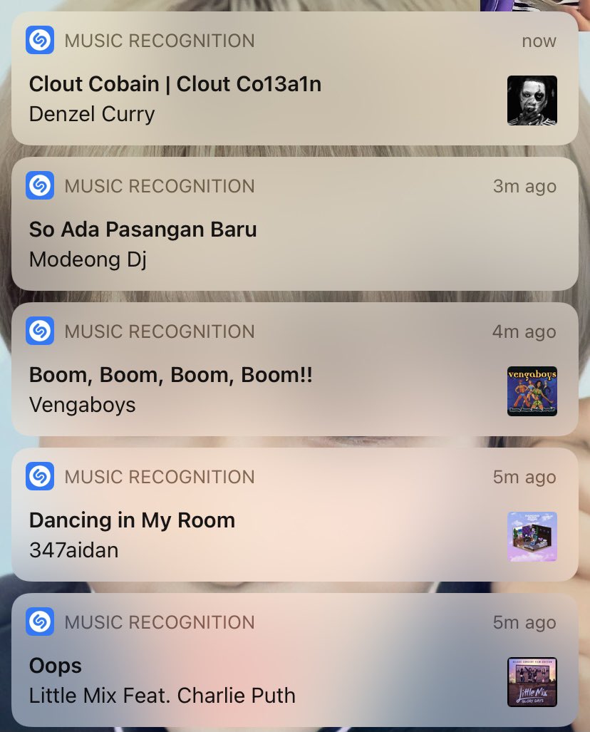 พี่งรู้ว่าไอโฟนกดปุ่มนี้แล้วหาชื่อเพลงที่ไม่รู้จักจากวิดิโอได้อะ5555555