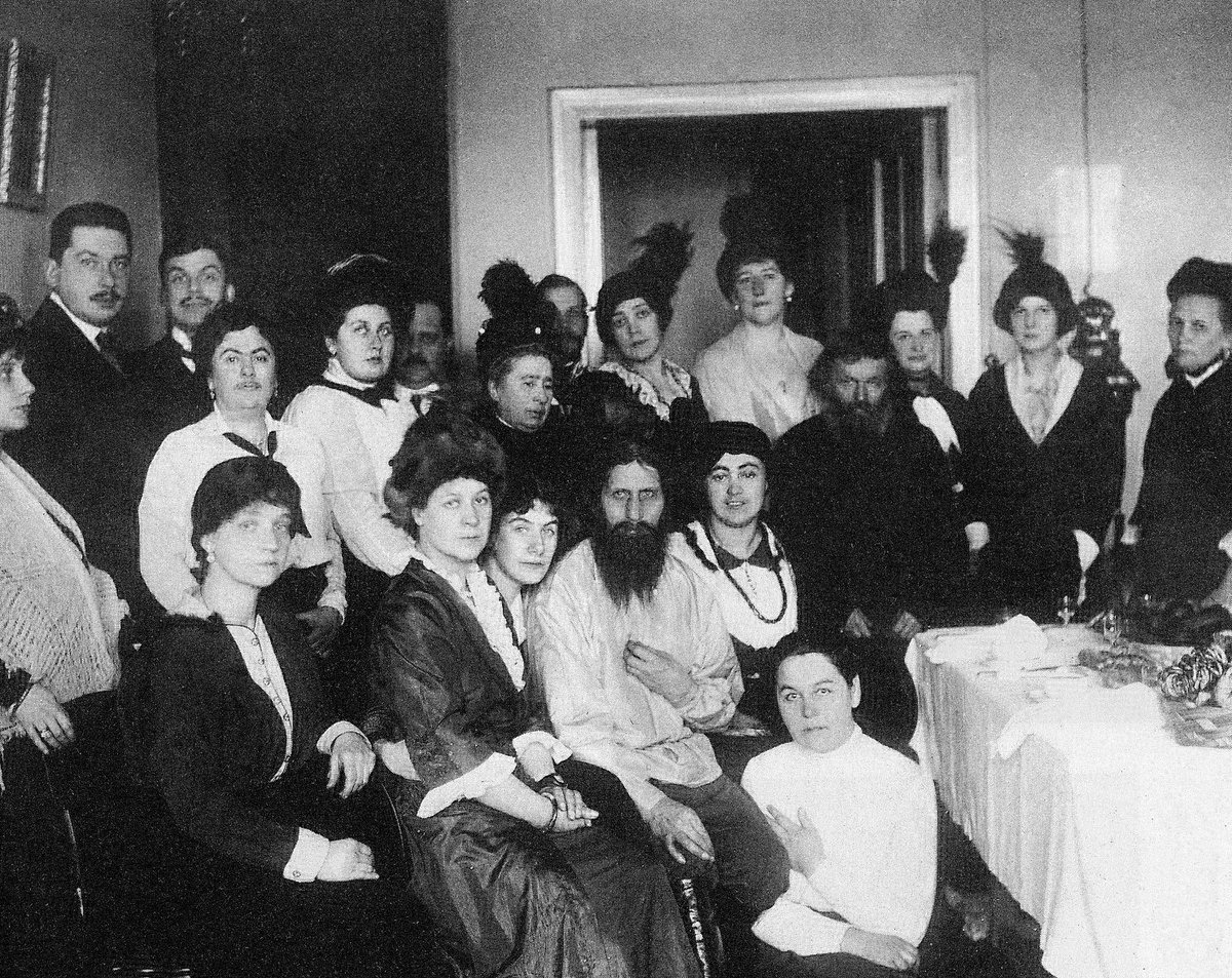 Photo: Rasputin among admirers, 1914. https://en.wikipedia.org/wiki/Grigori_Rasputin