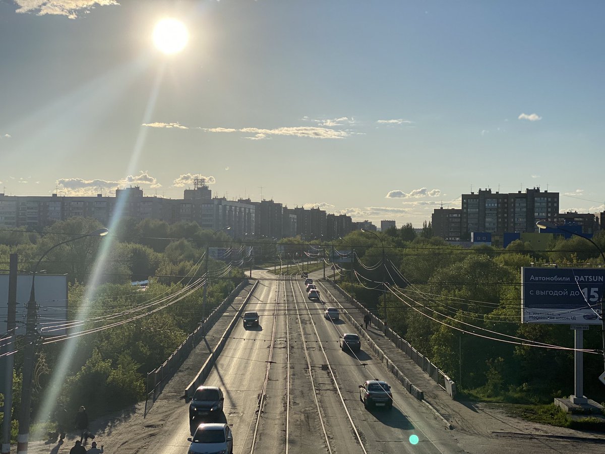 NozhechkinIV1's tweet photo. В прошлом году мы вместе с @Zonov_KA и @kc73ul  собрали несколько тысяч подписей под обращением к @morozov_si с просьбой включить дороги по Инзенской, малой Камышинской, Самарской, Отрадной в  нацпроект БКАД. 
⠀
Губернатор нас поддержал, а работы будут выполнены уже в 2021 году. https://t.co/9T7a3CgQ6V