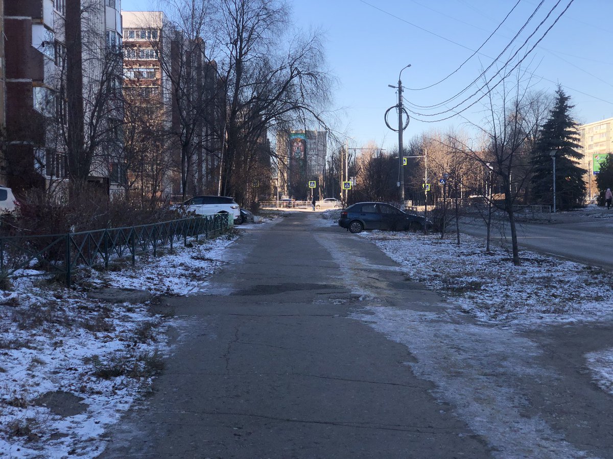 NozhechkinIV1's tweet photo. В прошлом году мы вместе с @Zonov_KA и @kc73ul  собрали несколько тысяч подписей под обращением к @morozov_si с просьбой включить дороги по Инзенской, малой Камышинской, Самарской, Отрадной в  нацпроект БКАД. 
⠀
Губернатор нас поддержал, а работы будут выполнены уже в 2021 году. https://t.co/9T7a3CgQ6V