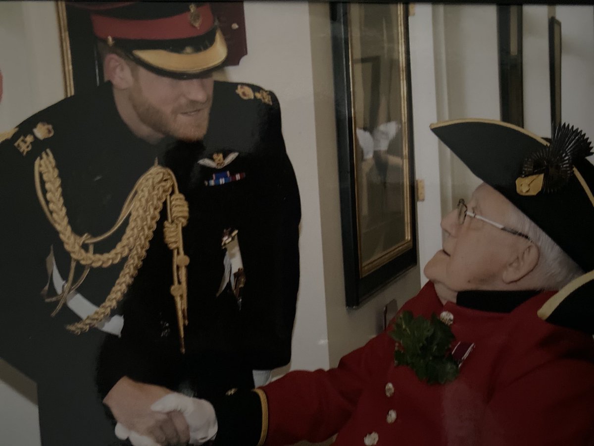 debsandtricky's tweet image. Thank you to everyone who sent their condolences for my dad- Bob Harper. I would like to thank everyone who has kindly donated to Royal Hospital Chelsea- Over £1000 has been donated to this brilliant organisation - thank you 💜⁦@RHChelsea⁩ #perrt #veterans ⁦⁦