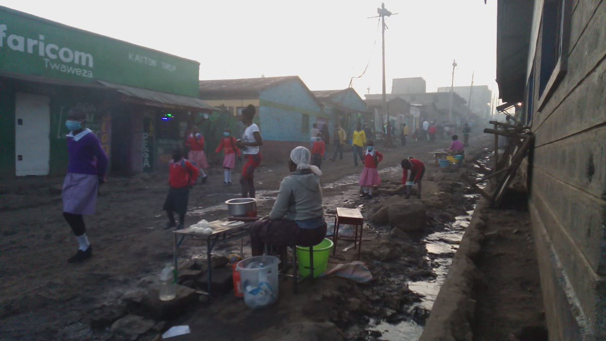 ALICE4CHILDREN's tweet photo. Korogocho è una delle baraccopoli più grandi di Nairobi. È il secondo slum per grandezza e densità di popolazione, dove l’aspettativa di vita scende a 30-40 anni. 

Scopri di più: https://t.co/00T12IBKR3

#scoprire #africa #dirittiumani https://t.co/13Oh1b3t7L