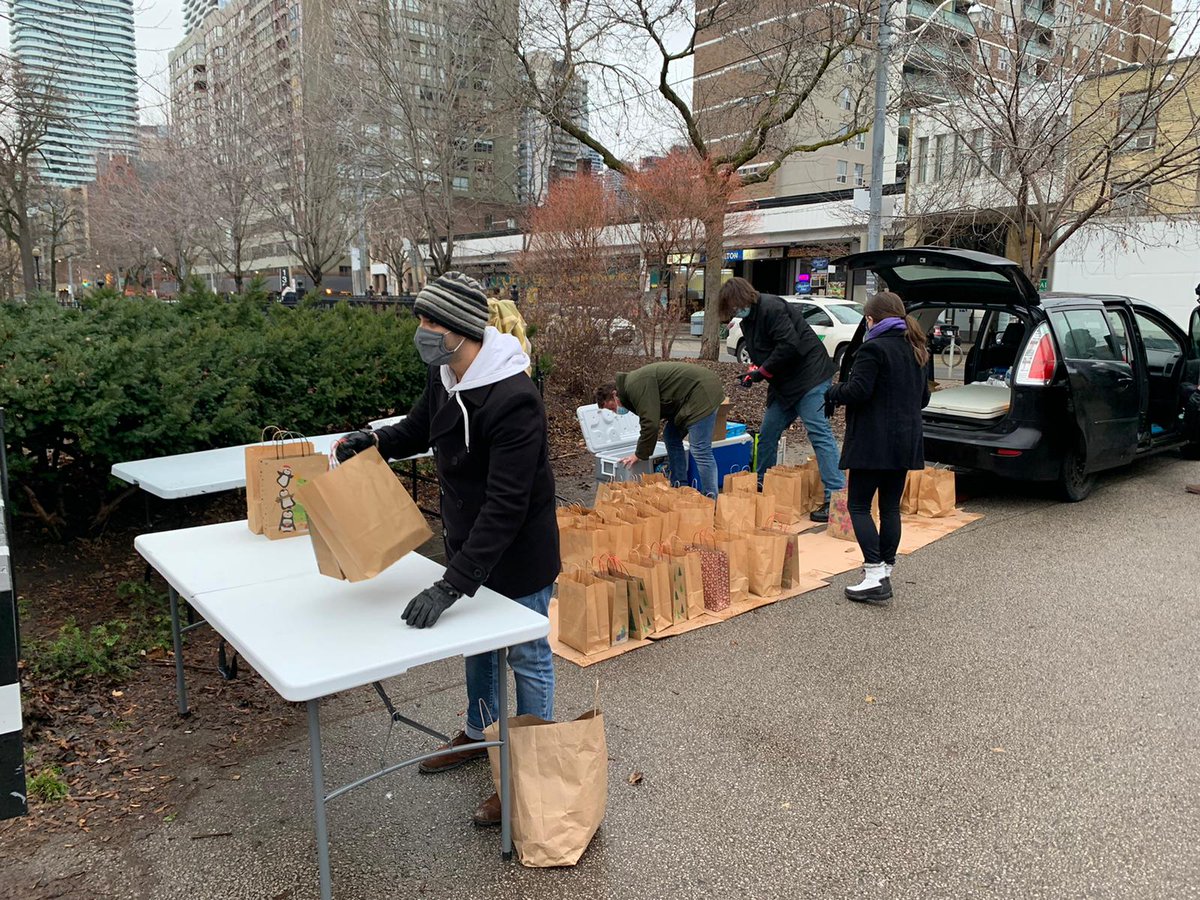 GBPolytech's tweet photo. #ICYMI: Over the holiday break our GBC #Sustainability Squad spread some cheer by handing out over 60 hot meals and 55 winter gift bags to community members to help alleviate the impact of COVID-19. Way to go @GreenGbc! Read more 👉 https://t.co/ZXhjPaBmR8 https://t.co/9JwCuXF7FK