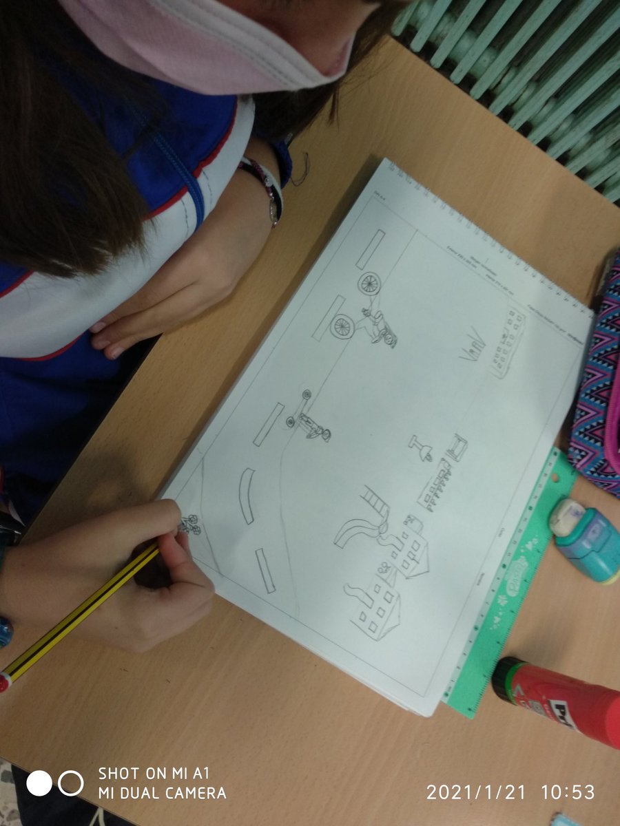 javiramossancha's tweet photo. Los alumnos de 5° de @colsangregorio continúan trabajando en el #proyectoIMPACTO que trabaja el #ODS11en los colegios #LaMennais de #España. Hoy hemos prototipado y reflexionado sobre las ciudades sostenibles #BetterTogether #ABP #ApS https://t.co/at63j3IhjH