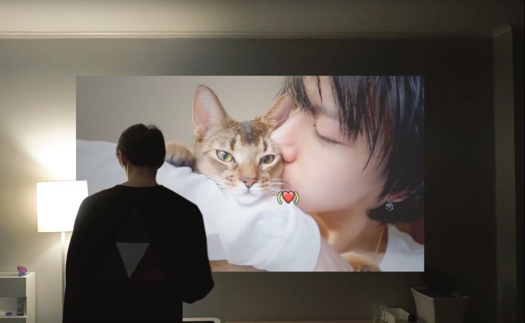 ใครจะไปดู relay cam ยัยนั่นกัน เหอะ