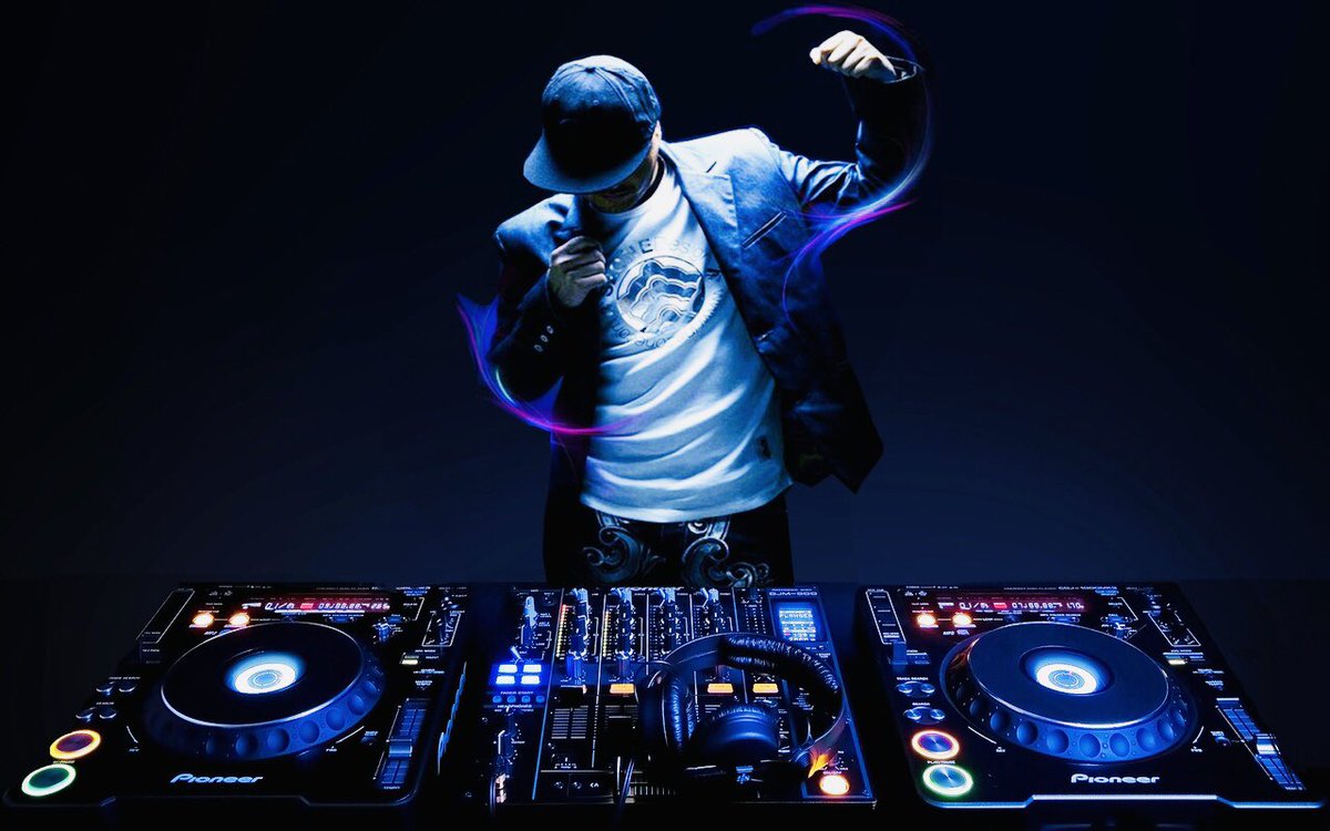 このフリー画像 クールなdjの写真かと思ったがよく見たらイキったお客だった 最前オタクじゃん Dj写真撮ってくれてるやん Togetter このフリー画像 クールなdjの写真かと思ったがよく見たらイキったお客だった 最前オタクじゃん Dj写真撮ってくれてるやん Togetter