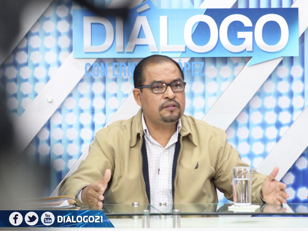 dialogo21's tweet photo. .German Muñoz: "En la Alcaldía de San Salvador existen plazas fantasmas, pero dichas plazas las ha contratado el Alcalde, como el caso del comité de aplausos que cobraba y no llegaba a trabajar, cuando fueron denunciados renunciaron todos el mismo día" https://t.co/3r1mO6BVha