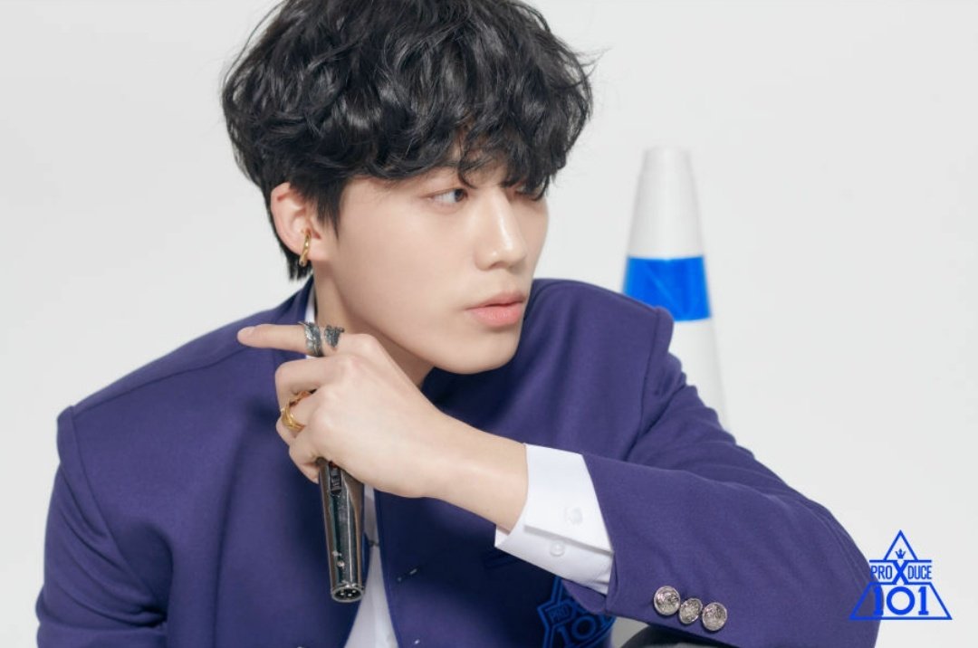 96. YUN HYUNJO.He changed his stage name to E:dan. He debuted as a soloist under Gost Entertainment.Instagram → eaf_mHis solo debut → 