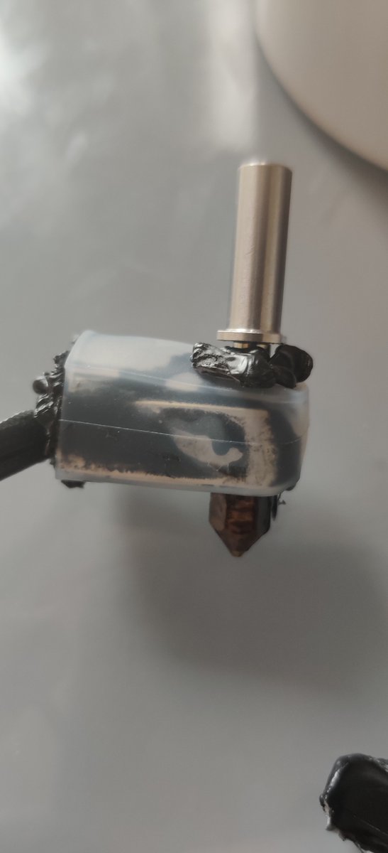 xinity's tweet image. @snapmaker first run of my #snapmaker2.0.... Ending with an #epicfail trying to print the default 3d model provided with #luban 😭😭😭