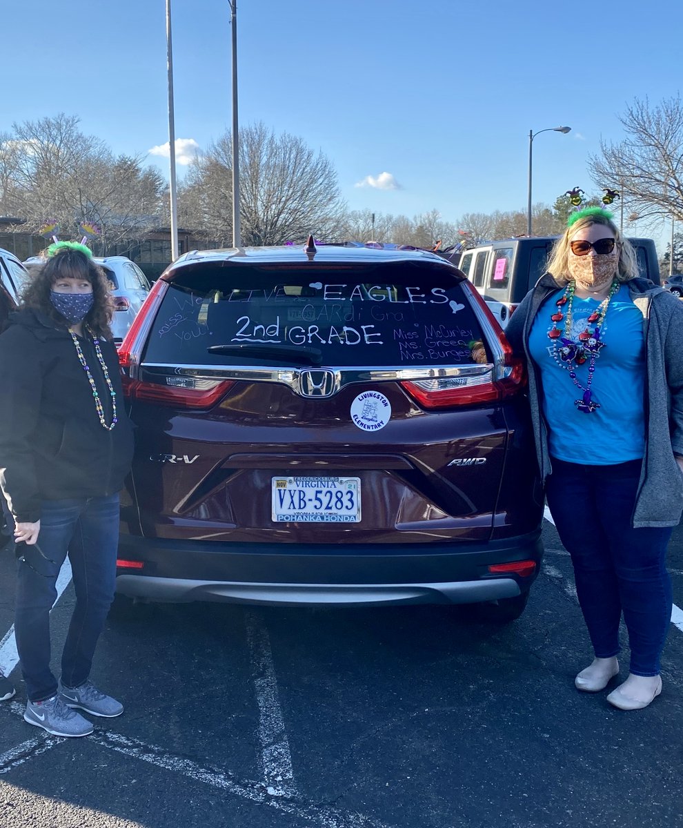 SpotsySchools's tweet photo. Our @LivingstonElem staff organized a CARdi Gras parade and delivered treat bags to students in the community! THANK YOU to The Belmont Foundation and The Cove Restaurant at Lake Anna for supporting this outreach. Go Eagles! https://t.co/JxsGDaV6zJ