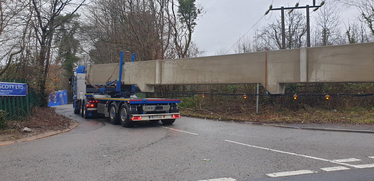 Road_Pilots's tweet photo. Safely escorted to site - Police incident and re-route dealt with locally #HTAqualified #AbnormalLoad #HeavyHaulage https://t.co/Oq76yVCvx2