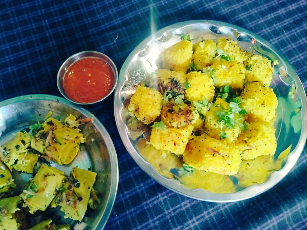 itsAanuk's tweet photo. First tym try this for you SUSHANT BHAI  ..... khandvi , dhokla 😋 

Miss you 😢 if possible please come back 

 Happy birthday to you sushant bhai ❣❣

#SushantDay https://t.co/8nxzgJ7yoJ