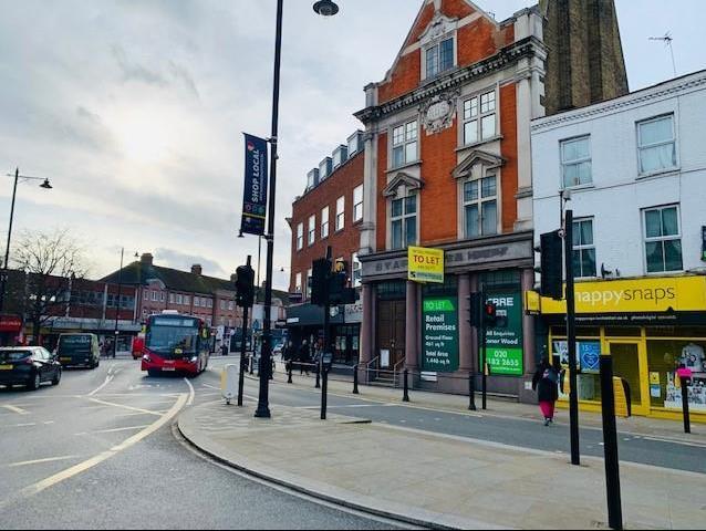 Prime retail unit available in an excellent position - in Twickenham town centre! All E use class operators considered.

#twickenham #twickenhamstation #vacantshop #retail #southwestlondon #commercialproperty #shoptolet #shoptolet
stirlingshaw.co.uk/Listing?SurgaW…