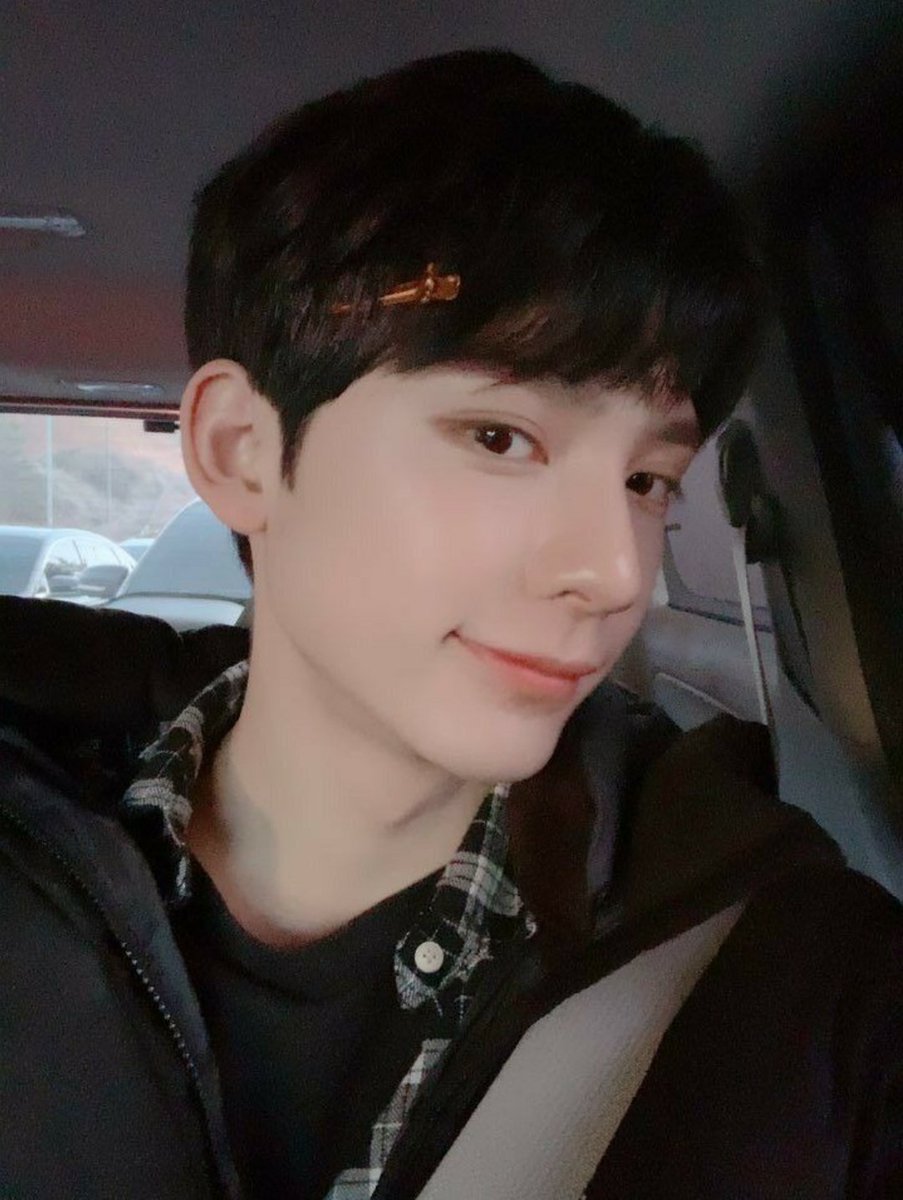 66. BYEON SEONGTAE. He is an actor under Urban Works Entertainment. He debuted asan actor in the drama Late Night Cafe and is focusing on his acting career.