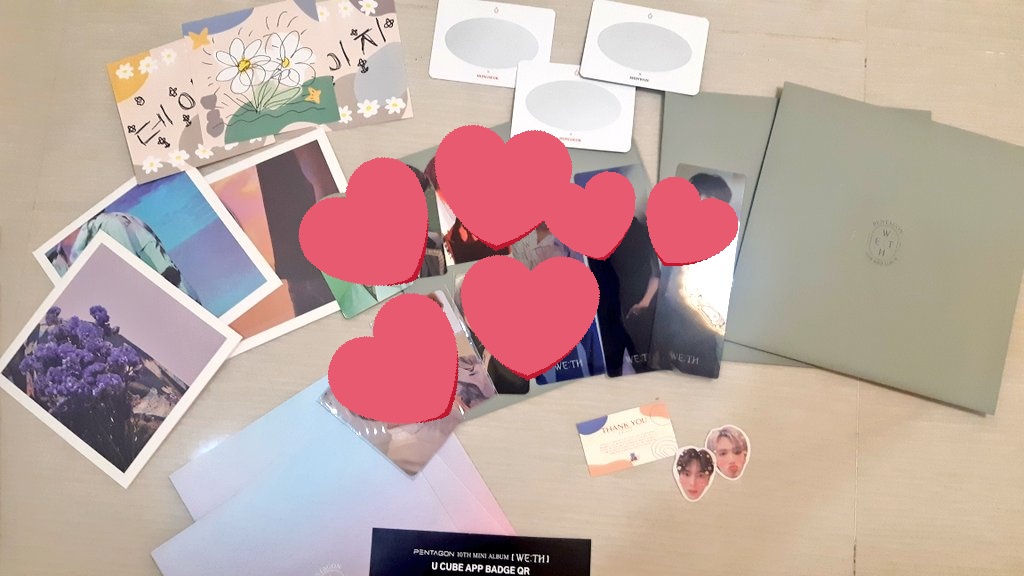 DiannePableo's tweet photo. Recieved my babies po🥺🥺🥺 thanks to @HalcyonPH for the good transaction🥰 bait ng shop na 'to kasi nirereplyan talaga ako kahit super kulit na😂 Thank you rin kasi natupad yung desired pulls🥺👉🏻👈🏻My universe heart is very happy hihi
#PENTAGON https://t.co/ccctSiFeyM