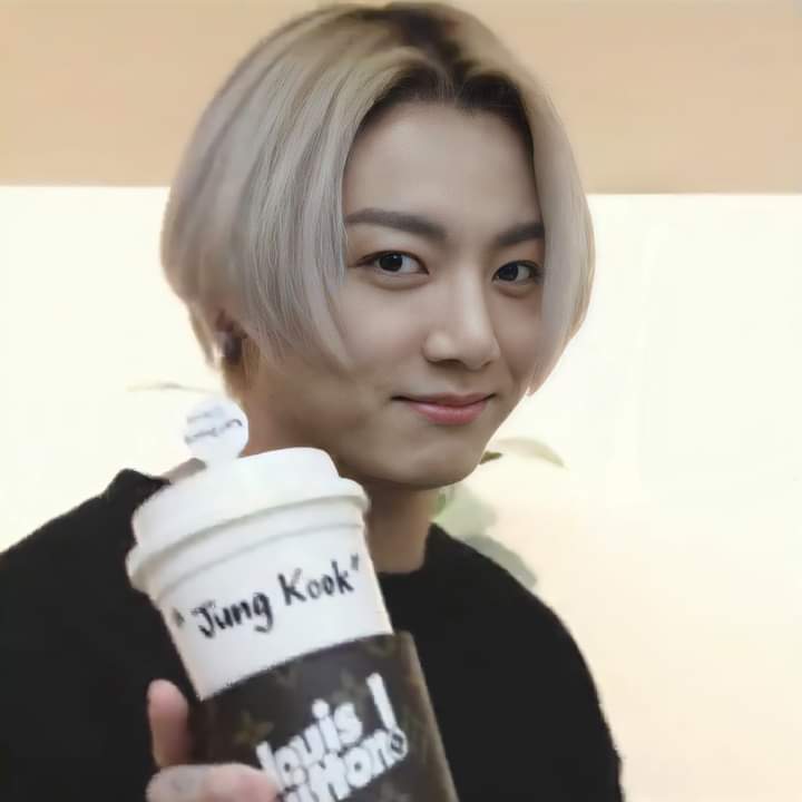 Mod57285454's tweet image. BTS. x. LOUIS. VUITTON😍